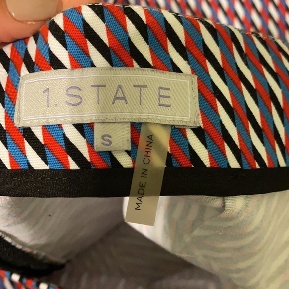 1 State | Red & blue geometric pencil skirt | Small - Picture 4 of 12